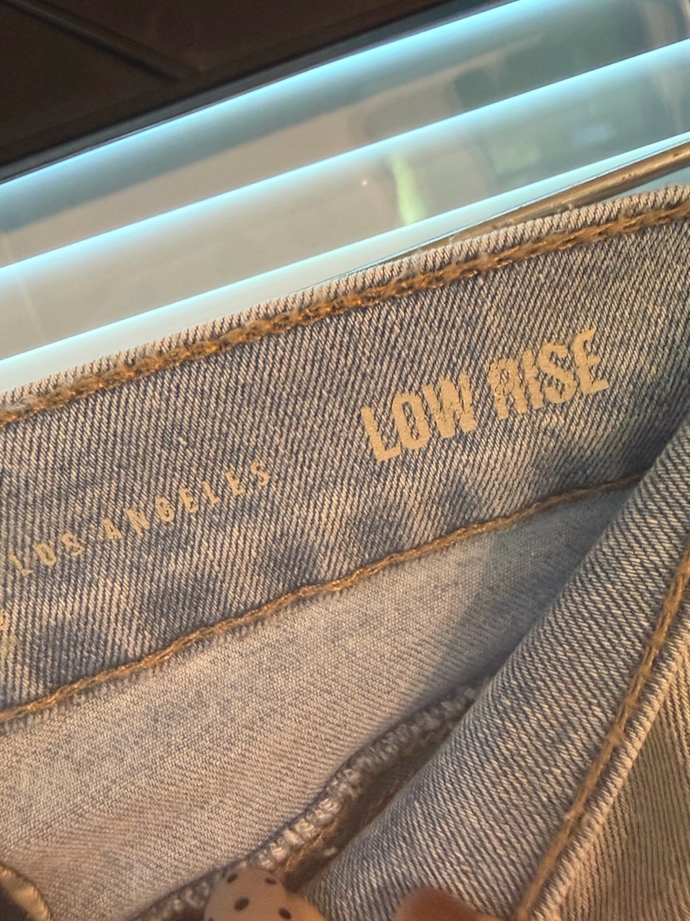Rewash Woman’s Light Wash Straight Jeans size 5/27 no distressing EUC #jeans - Picture 3 of 6